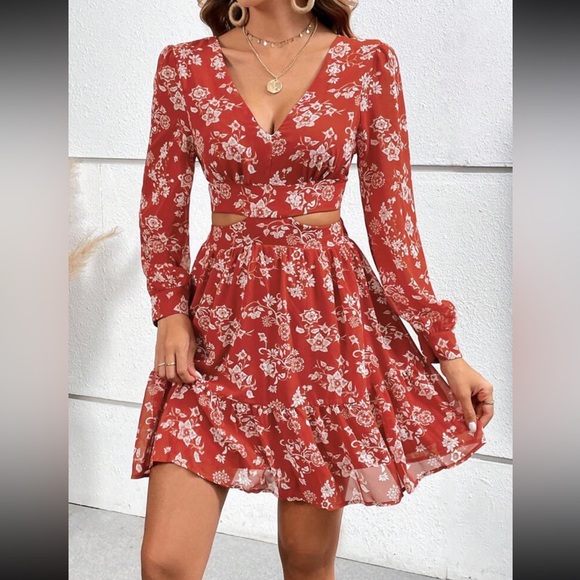 Boho floral print cutout long sleeve dress - Picture 10 of 10
